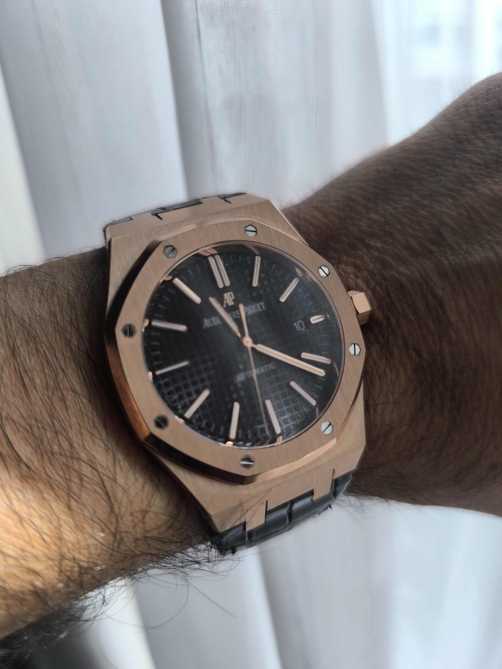 Audemars Piguet Royal Oak 50th Anniversary</br> <span style="color: #808080; font-size: 90%;">41 mm, Blue</span></br> <span style="color: #808080; font-size: 90%;">Ref. 15510ST.OO.1320ST.01</span> photo review