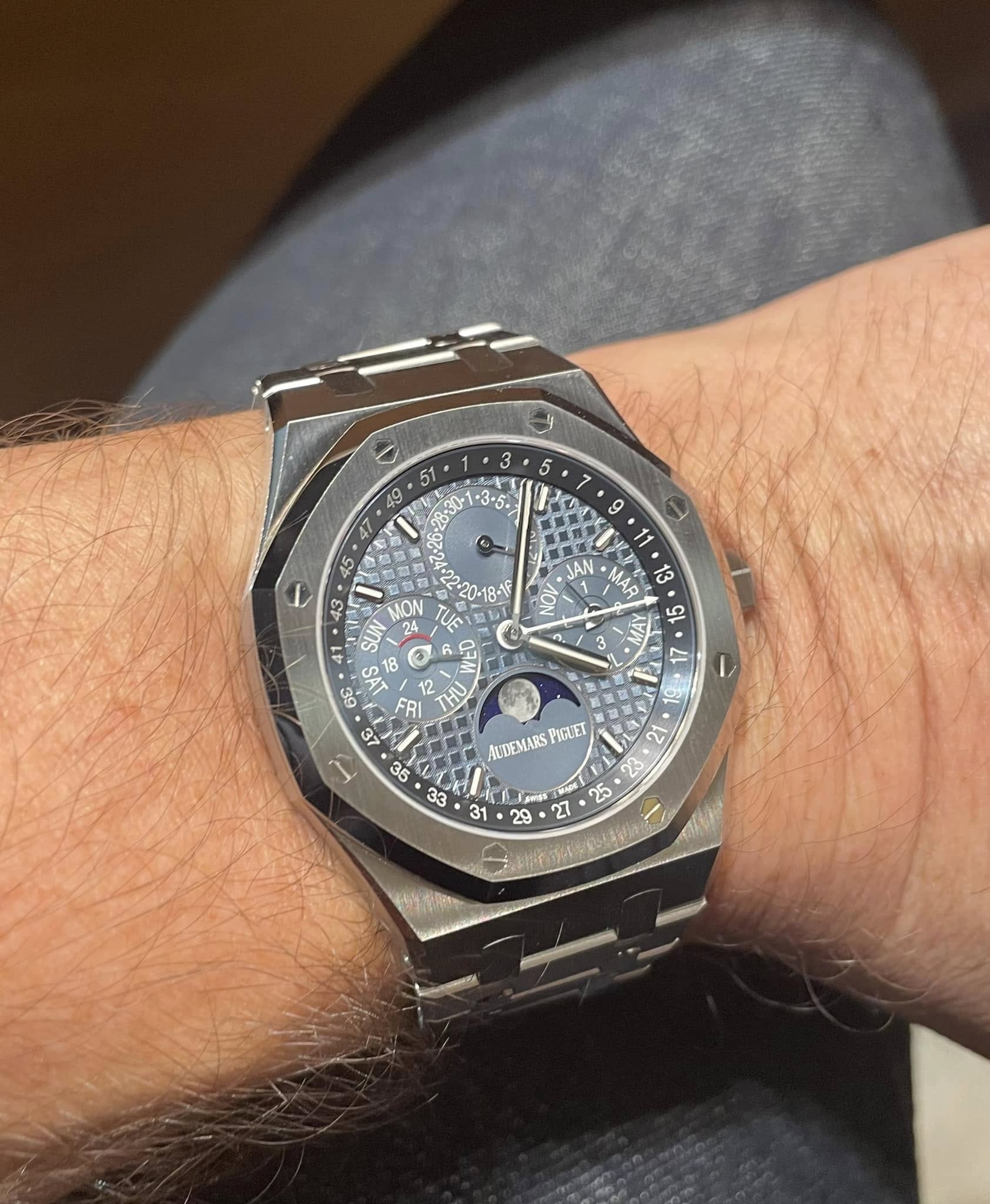 Audemars Piguet Royal Oak</br> <span style="color: #808080; font-size: 90%;">41 mm, Blue</span></br> <span style="color: #808080; font-size: 90%;">Ref. 26574ST.OO.1220ST.02</span> photo review