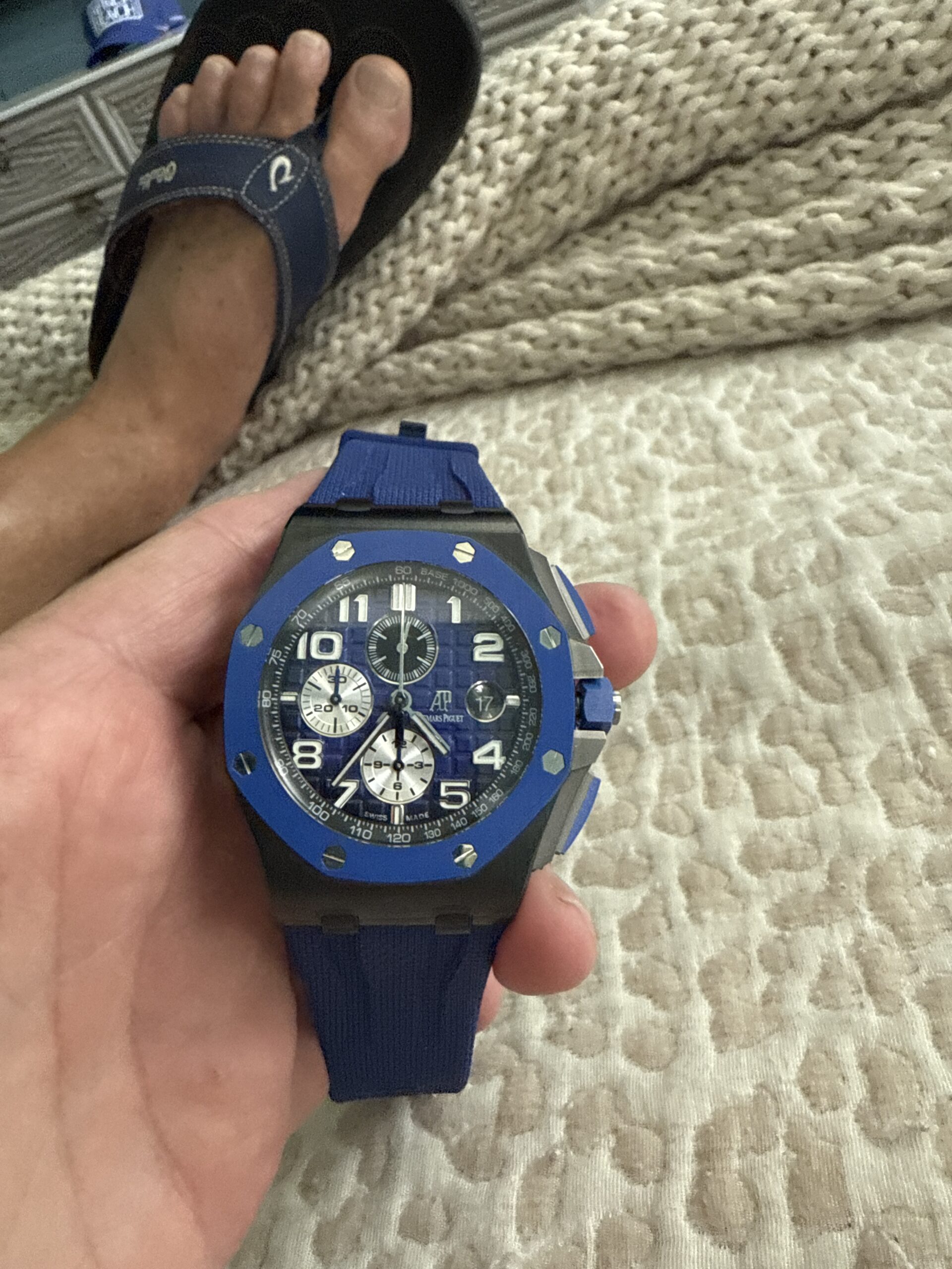 Audemars Piguet Royal Oak Offshore</br> <span style="color: #808080; font-size: 90%;">44 mm, Blue</span></br> <span style="color: #808080; font-size: 90%;">Ref. 26405CE.OO.A030CA.01</span> photo review